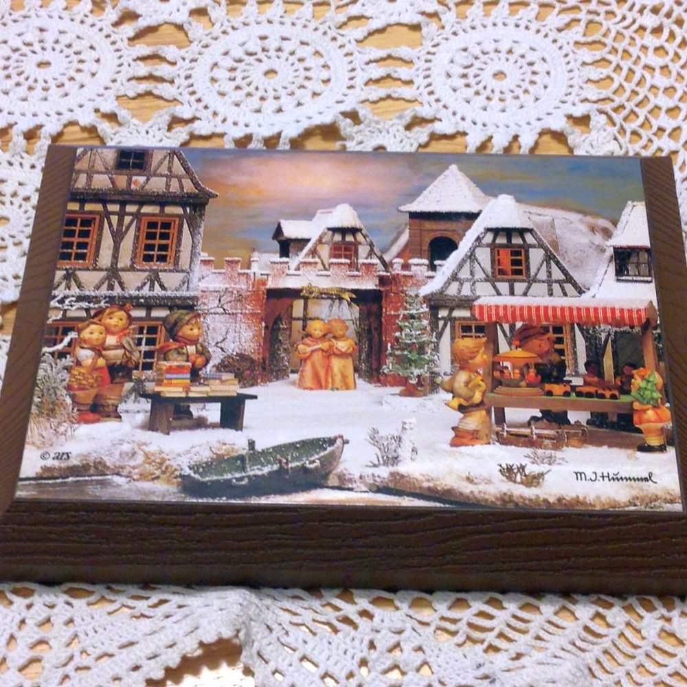 Vintage M. J. Hummel wall plaque from ars and Renner Davis